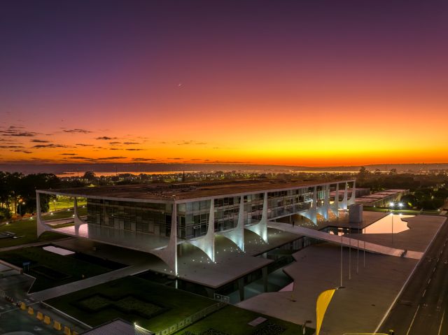 Palácio do Planalto inaugura iluminação da fachada em apoio à campanha “Todos contra a Hanseníase”